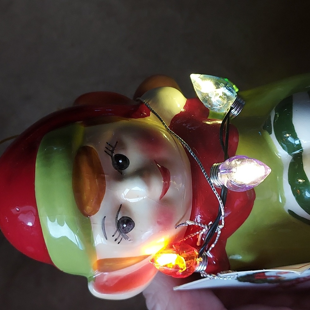 Mr Christmas Ceramic Knee Hugger Elf Light-Up Ornament Figurine 5 1/2 " - Picture 4 of 4